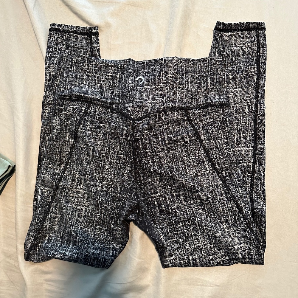 Curves N Combatboots Exclusive Leggings Size M